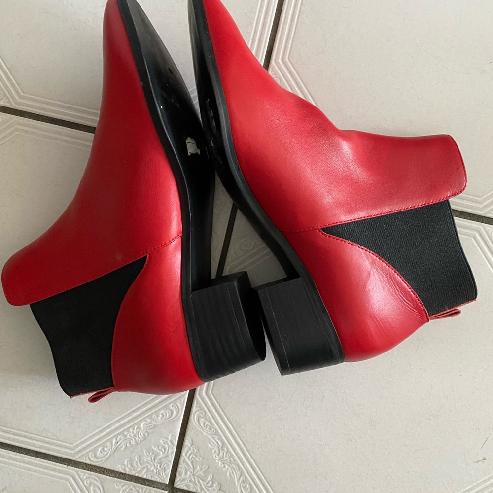 Chic Red Ankle Booties - Picture 2 of 4